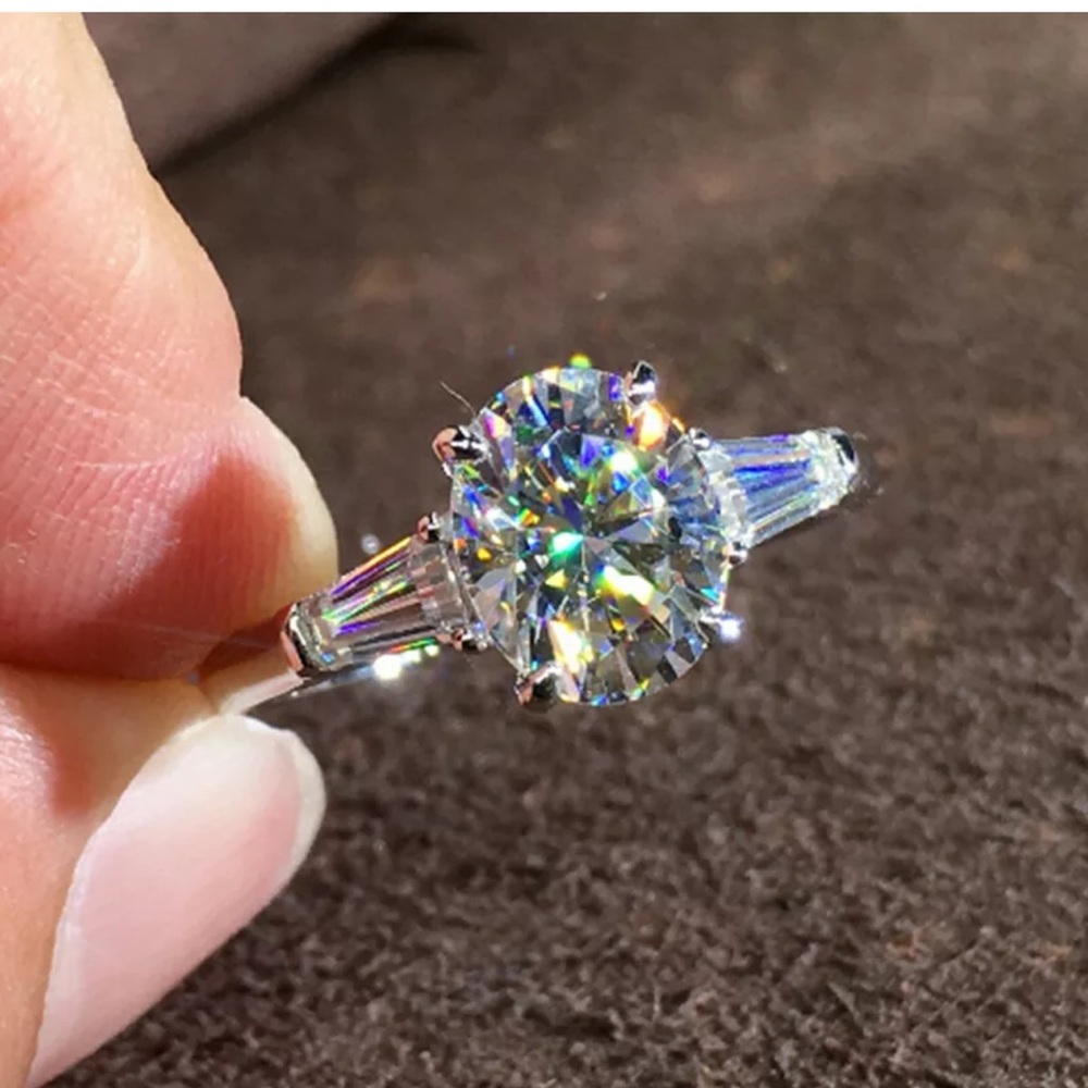 Gorgeous 925 Silver Rings White Sapphire ring